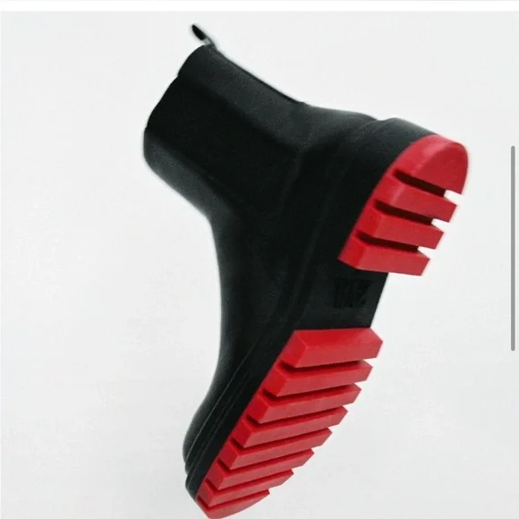 Lug sole boots - Picture 3 of 8